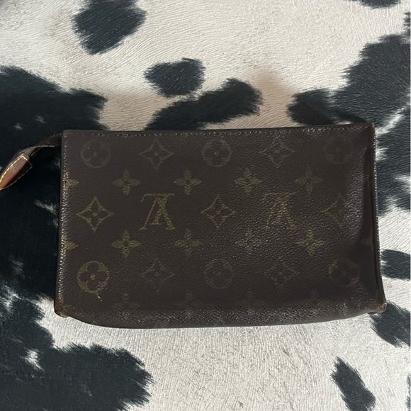 Louis Vuitton Brown Monogram Zip Pouch Clutch - Picture 2 of 16